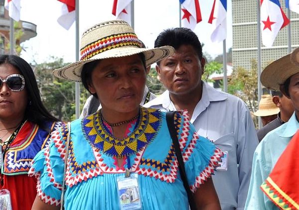 Adjunto indigenas-panama1.jpg